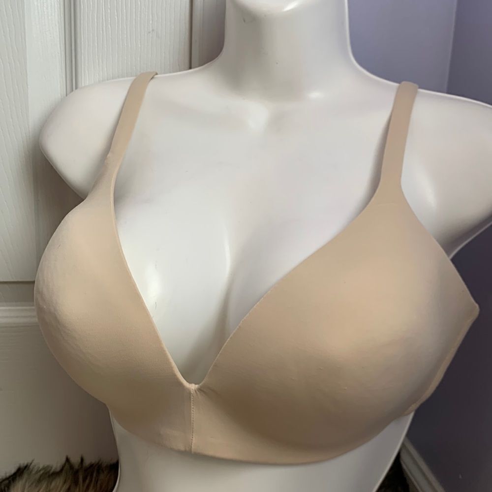 Victoria’s Secret Body by Victoria IPEX No-Wire Lined Bra 36D